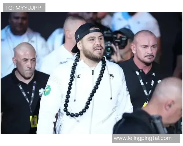 UFC卢克与贝尔福特的巅峰对决揭开战斗之夜的序幕